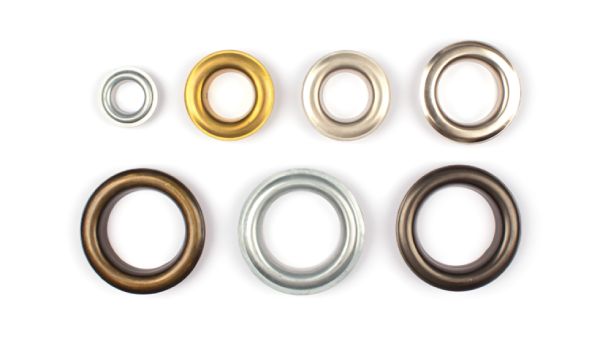 various types and colors of curtain rings